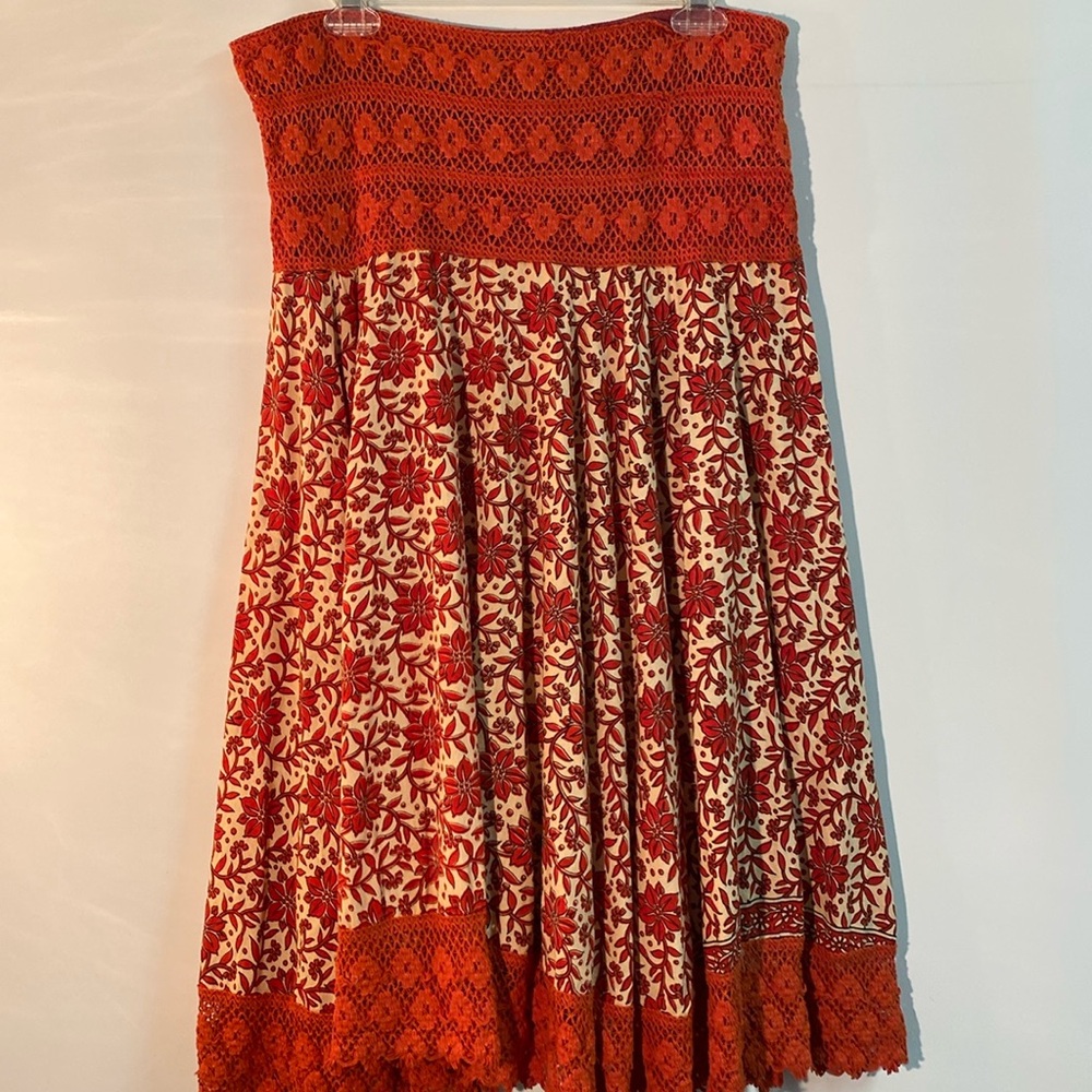 Women’s - crochet and floral skirt. Size L